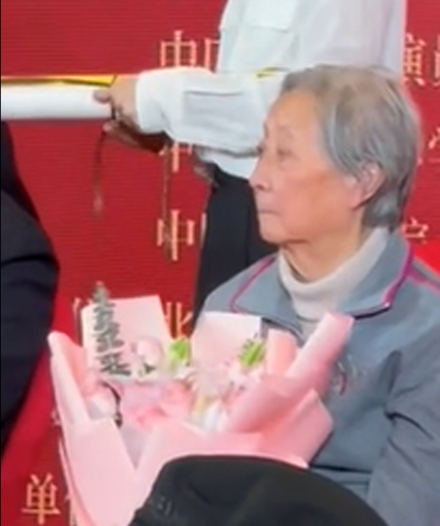 20位高寿健在女明星 最年长的已有103岁 王晓棠真美丽 郭兰英好慈祥-42.jpg