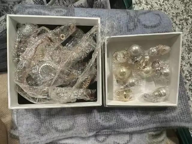 查走私查出“海关全瞎符”！网友：这可能是今年看见最搞笑的新闻-4.jpg