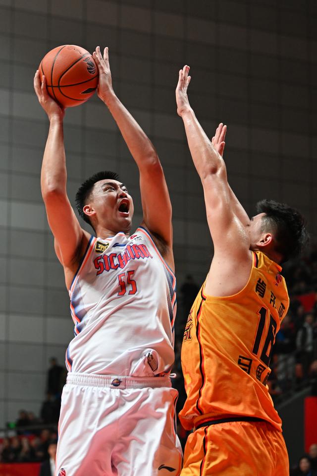 #（体育）篮球——CBA常规赛：江苏肯帝亚胜四川丰谷酒业-8.jpg