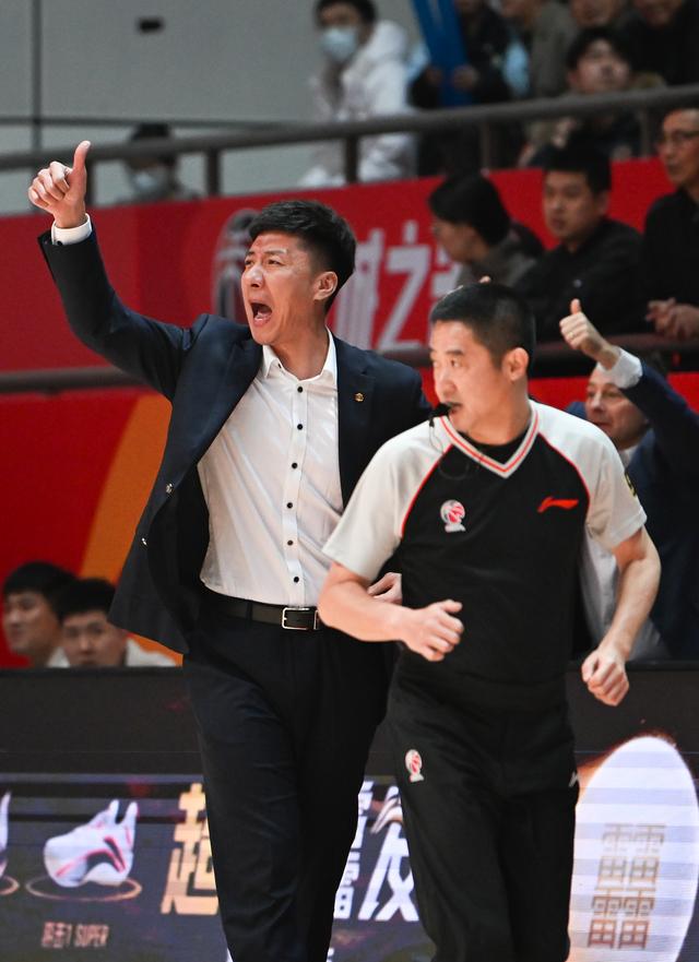 #（体育）篮球——CBA常规赛：江苏肯帝亚胜四川丰谷酒业-18.jpg