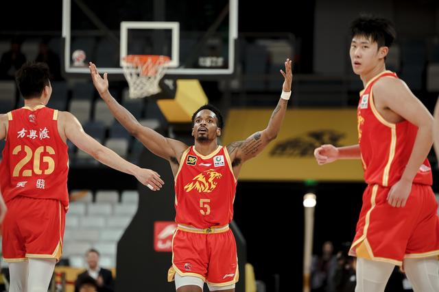 （体育）篮球——CBA常规赛：浙江方兴渡胜深圳马可波罗-8.jpg