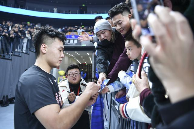 （体育）篮球——CBA常规赛：新疆伊力特胜辽宁本钢-4.jpg