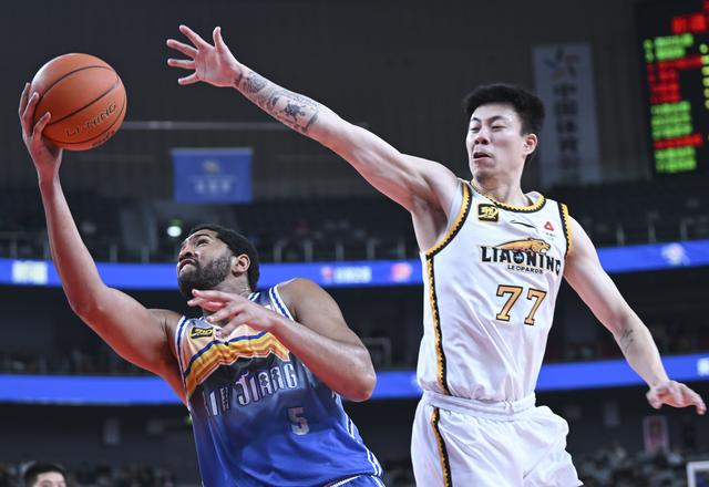（体育）篮球——CBA常规赛：新疆伊力特胜辽宁本钢-7.jpg