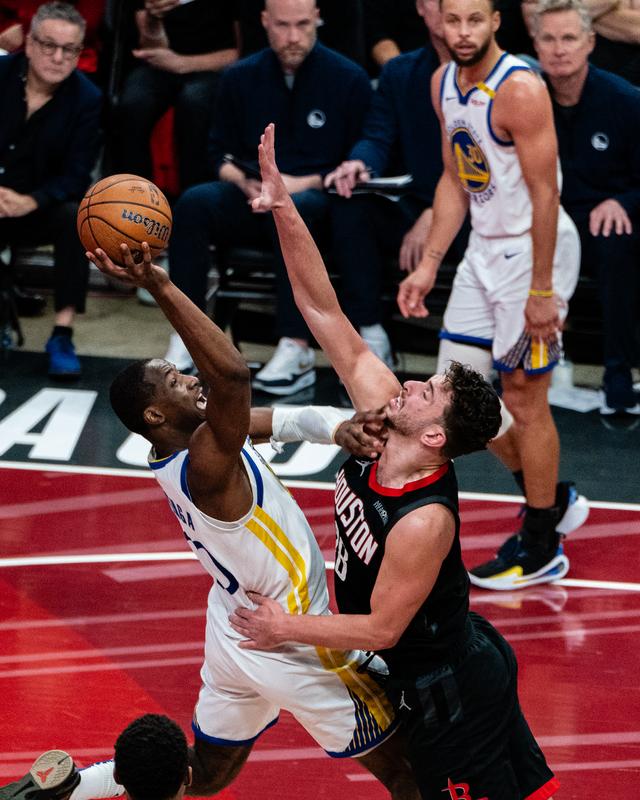 （体育）篮球——NBA杯赛：火箭胜勇士 晋级半决赛-5.jpg