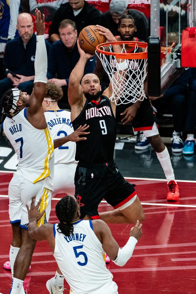 （体育）篮球——NBA杯赛：火箭胜勇士 晋级半决赛-8.jpg
