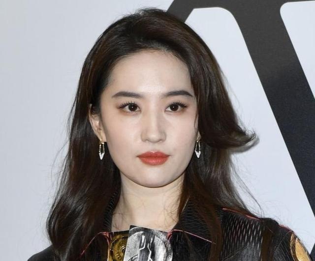 外媒镜头堪比照妖镜！明星真实颜值全曝光，一个个老到认不出-3.jpg
