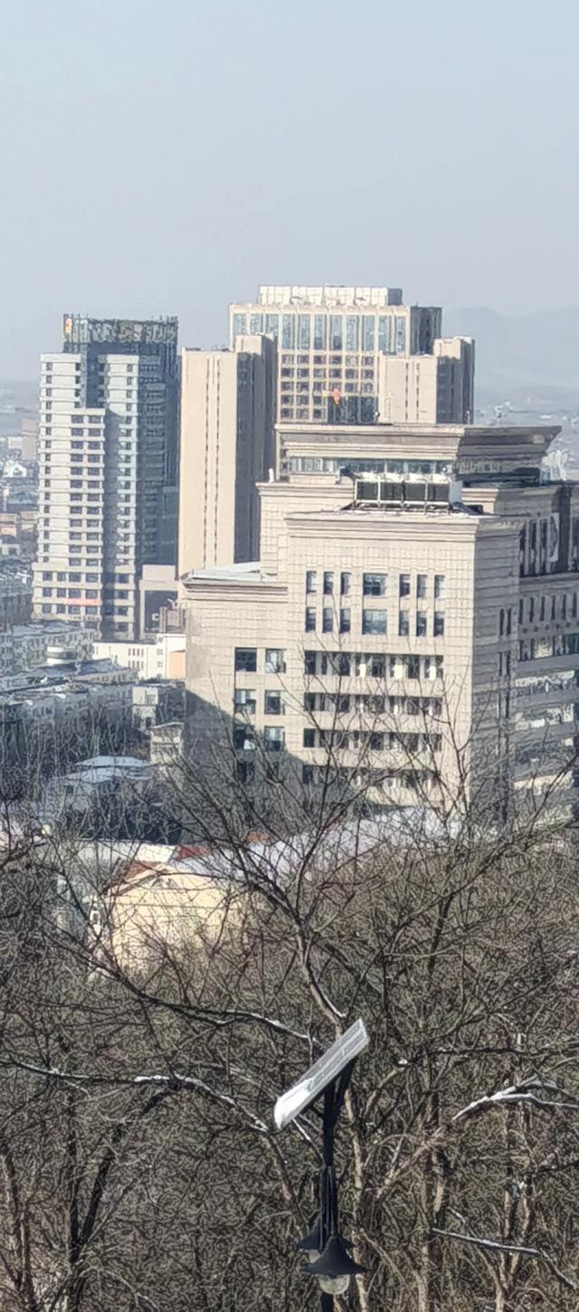 巜头条首发》-1.jpg