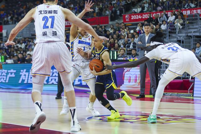 #（体育）篮球——CBA常规赛：广东东阳光胜北京北汽-6.jpg