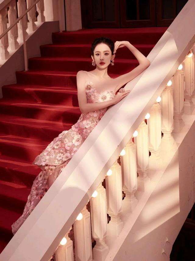 女明星-3.jpg