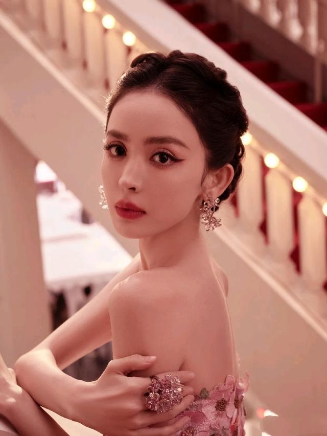 女明星-7.jpg