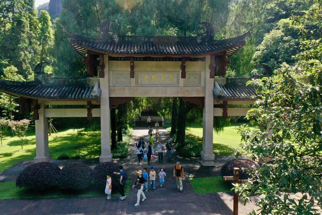 新华全媒头条丨习近平的乡土情-10.jpg