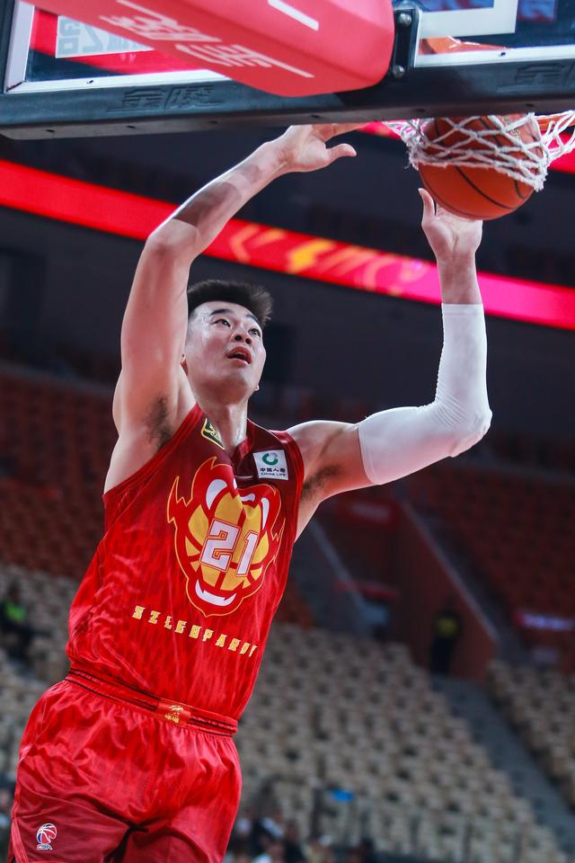 #（体育）篮球——CBA常规赛：深圳马可波罗胜浙江方兴渡-8.jpg