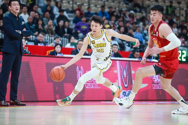 #（体育）篮球——CBA常规赛：深圳马可波罗胜浙江方兴渡-9.jpg