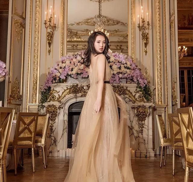 表面是美女明星，实则背景“通天”，这四位女艺人最不怕潜规则-9.jpg