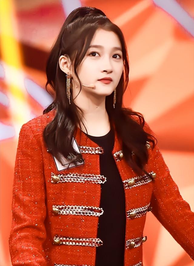 表面是美女明星，实则背景“通天”，这四位女艺人最不怕潜规则-27.jpg