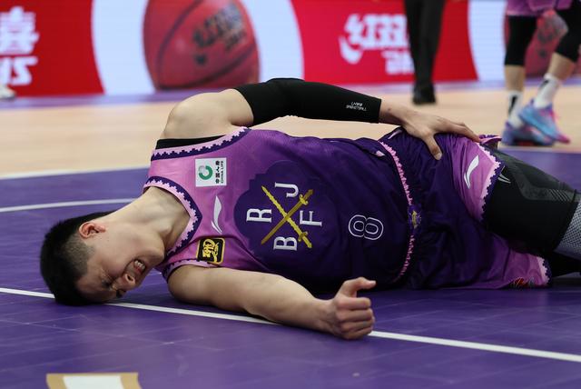 （体育）篮球——CBA常规赛：北京控股胜新疆伊力特-16.jpg