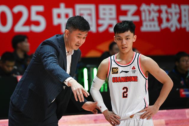 #（体育）篮球——CBA常规赛：江苏肯帝亚队不敌广东东阳光队-3.jpg