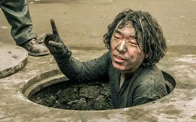 盘点和动物撞脸的明星们，周冬雨只能靠边站，黄渤才是“王炸”-8.jpg