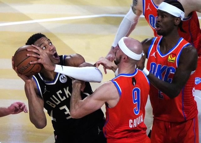 （体育）篮球——NBA杯赛：雄鹿夺冠-13.jpg