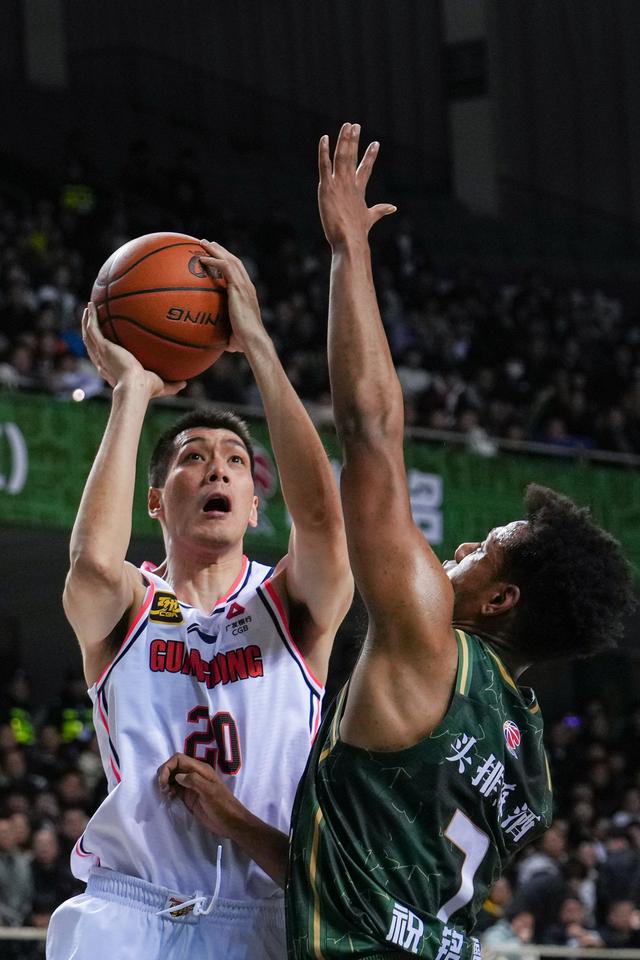 （体育）篮球——CBA常规赛：南京头排苏酒不敌广东东阳光-6.jpg