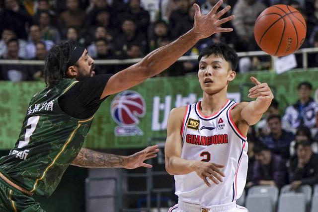 （体育）篮球——CBA常规赛：南京头排苏酒不敌广东东阳光-11.jpg