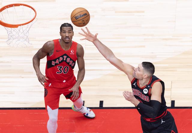（体育）篮球——NBA常规赛：猛龙不敌公牛-1.jpg