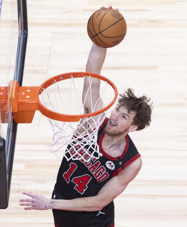 （体育）篮球——NBA常规赛：猛龙不敌公牛-3.jpg