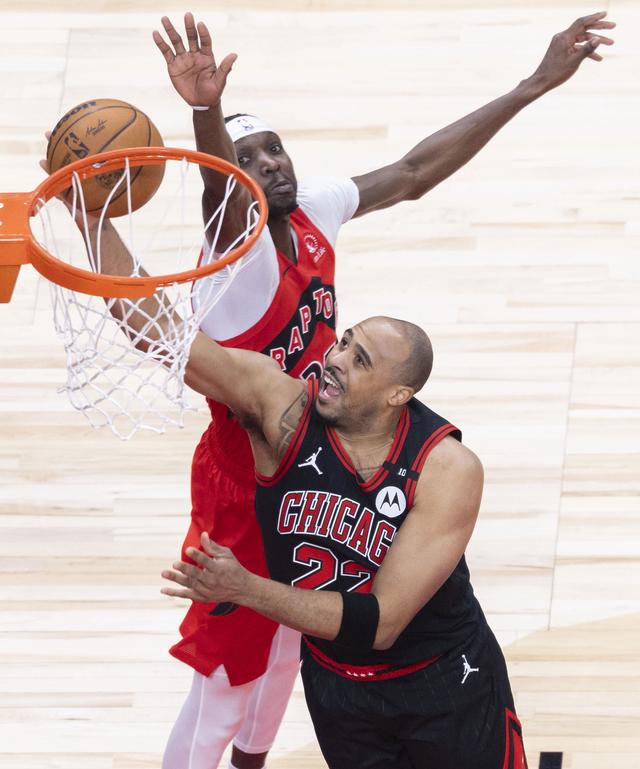 （体育）篮球——NBA常规赛：猛龙不敌公牛-8.jpg