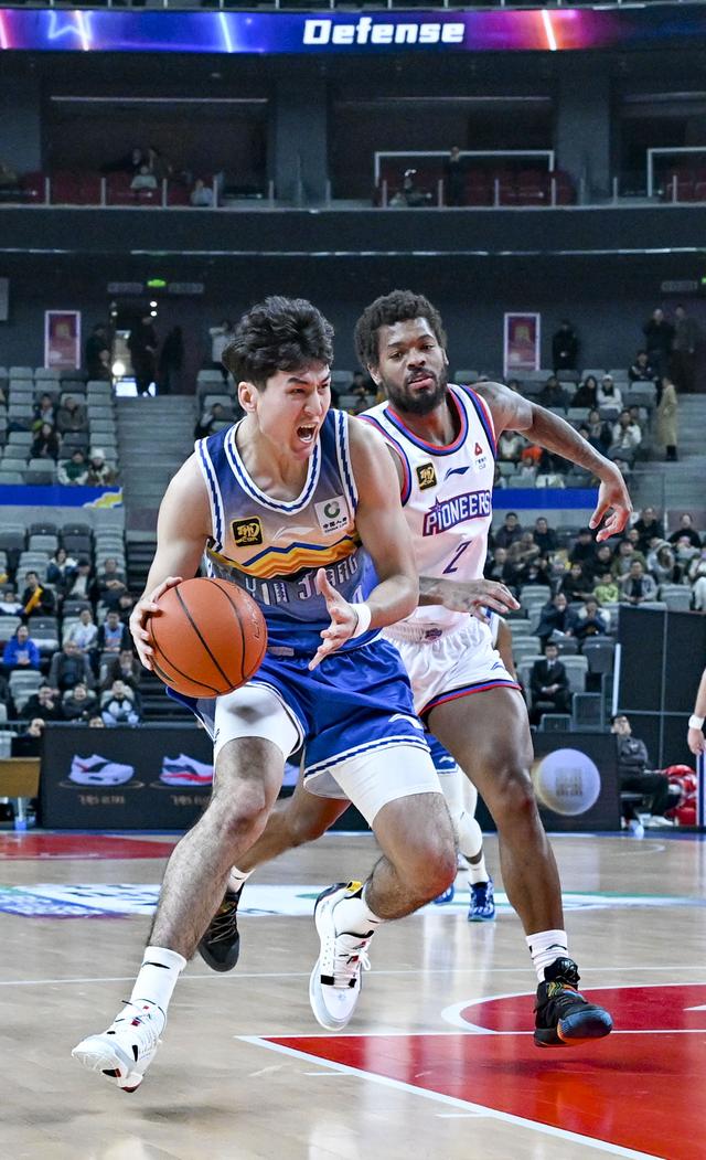 （体育）篮球——CBA常规赛：新疆伊力特胜天津先行者-5.jpg