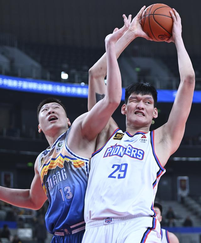 （体育）篮球——CBA常规赛：新疆伊力特胜天津先行者-9.jpg