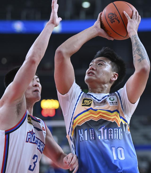 （体育）篮球——CBA常规赛：新疆伊力特胜天津先行者-12.jpg