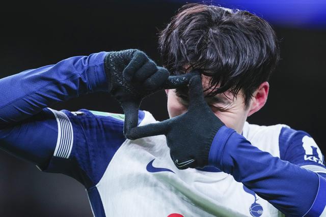 （体育）足球——英联杯：热刺胜曼联-3.jpg