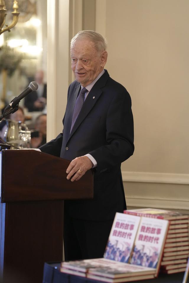 加拿大前总理克雷蒂安自传中文版新书发布会在渥太华举行-1.jpg