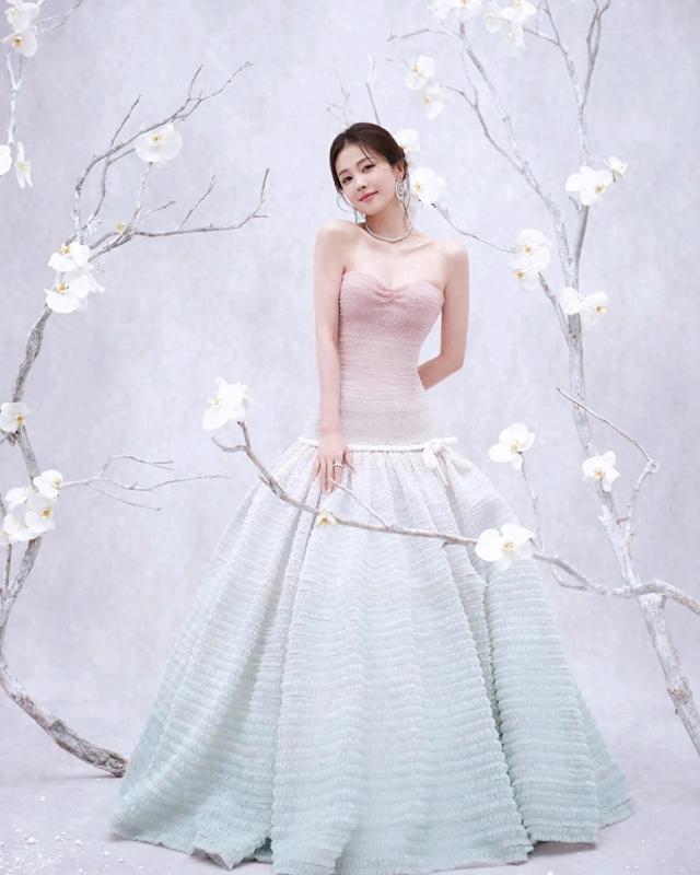 女明星-1.jpg