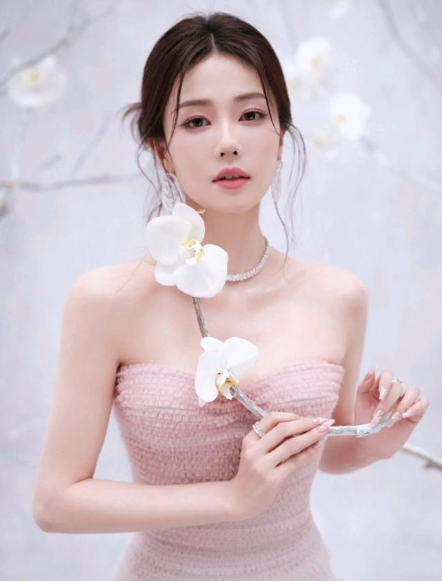 女明星-3.jpg