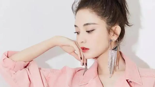2024年底十大明星美女排行榜：群芳争艳，谁领风骚？-3.jpg