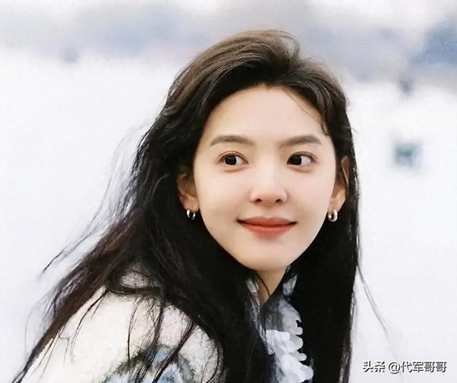 成功变成明星的6位网红，有人是淘宝女模有人书模，各不一样-1.jpg