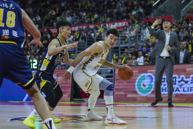 #（体育）篮球——CBA常规赛：广东东阳光不敌浙江方兴渡-4.jpg