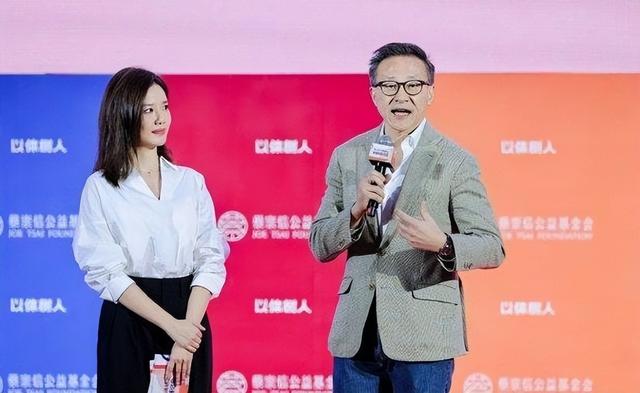 中国篮球最有能量的三个人，因为这件事坐在了一起-2.jpg