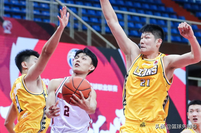 CBA太疯狂了！随着广东队负广厦，同曦胜广州队，CBA排名大变化-7.jpg