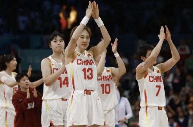 国际篮球日｜“篮”途同行 ，敢于拼搏，共赴热爱！-4.jpg