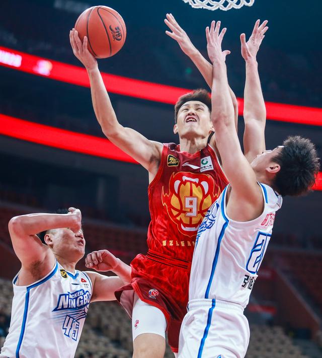 #（体育）篮球——CBA常规赛：深圳马可波罗胜宁波町渥-5.jpg