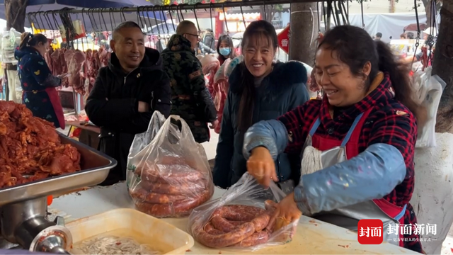 成都“买菜大军”乘地铁到资阳灌香肠 “相因”背后还有什么吸引力？丨封面头条-5.jpg