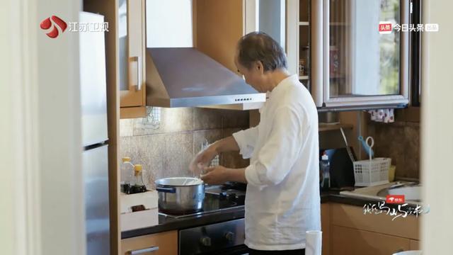 在餐桌，苏格拉底和孔夫子相遇｜岛屿周记 EP09-2.jpg