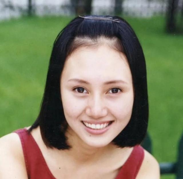 6根钢钉1根钢条，坚持了23年不动摇，袁泉的清醒打了多少明星的脸-5.jpg
