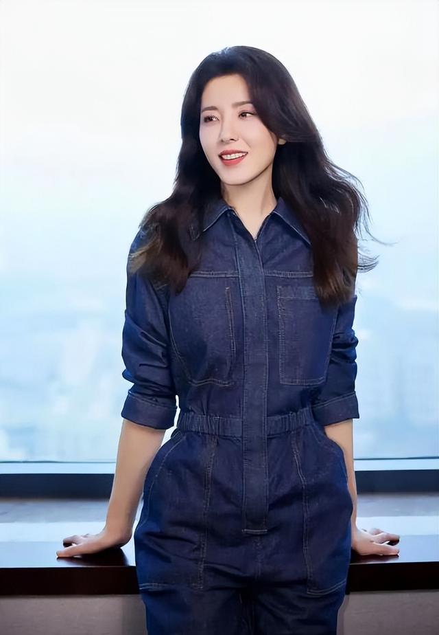 6根钢钉1根钢条，坚持了23年不动摇，袁泉的清醒打了多少明星的脸-9.jpg