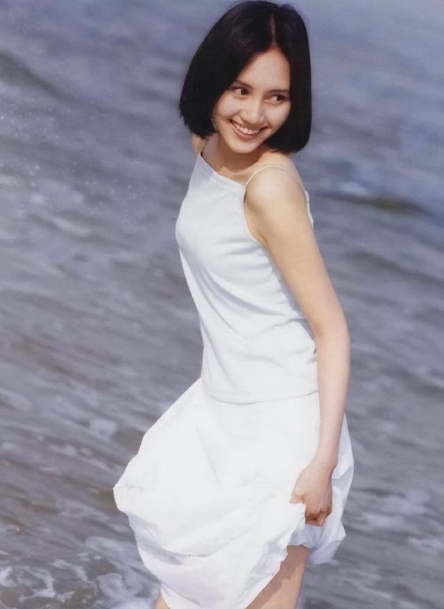 6根钢钉1根钢条，坚持了23年不动摇，袁泉的清醒打了多少明星的脸-6.jpg