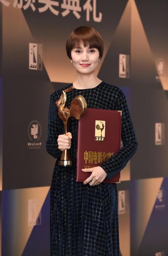 6根钢钉1根钢条，坚持了23年不动摇，袁泉的清醒打了多少明星的脸-11.jpg