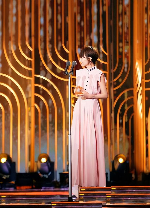 6根钢钉1根钢条，坚持了23年不动摇，袁泉的清醒打了多少明星的脸-24.jpg
