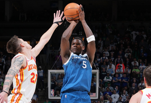 24日NBA前瞻：詹姆斯冲击4连胜 哈登PK莫兰特 文班大战恩比德-6.jpg